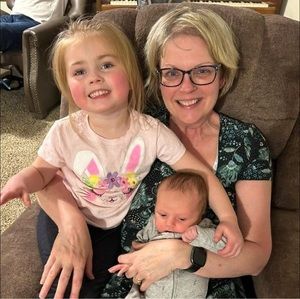 Meet your Posher, Connie schotte